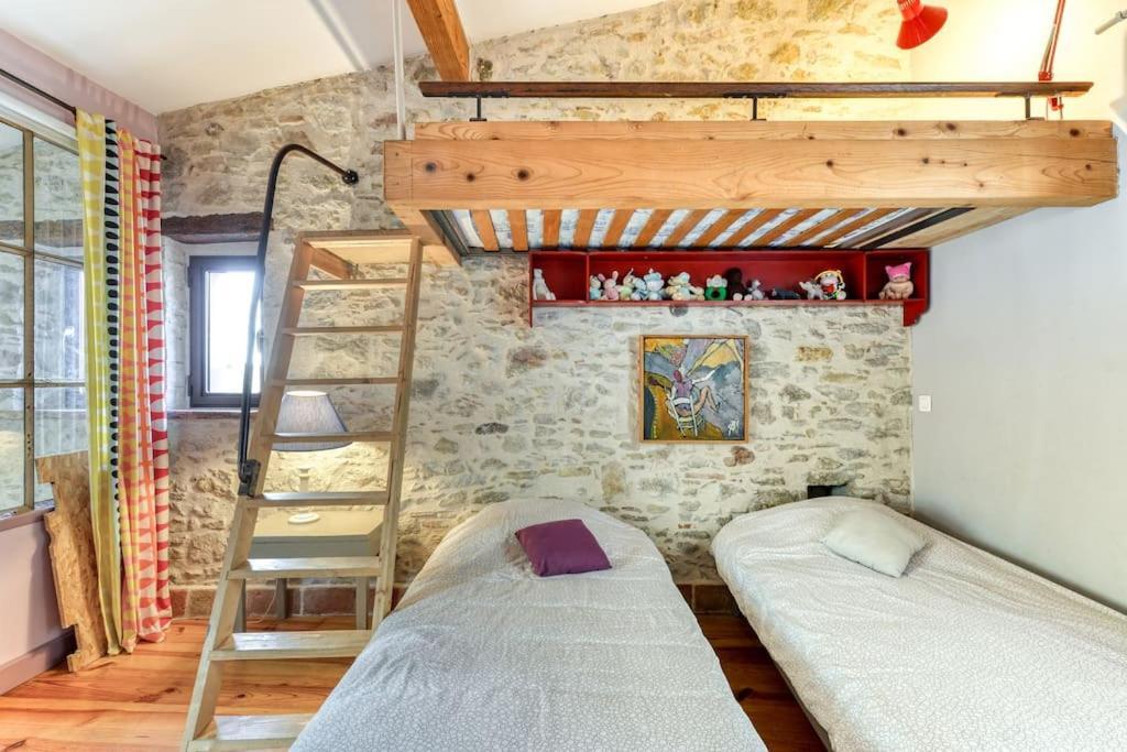 Loft Centre-ville Parking, Clim, Wifi *