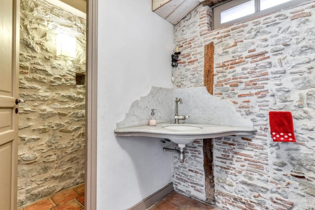 Loft Centre-ville Parking, Clim, Wifi Holiday home
